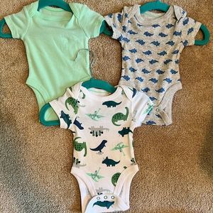 Newborn Short Sleeved Onesies (New)